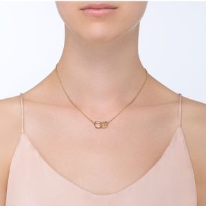 🏷 Interlocking Circle Neclace